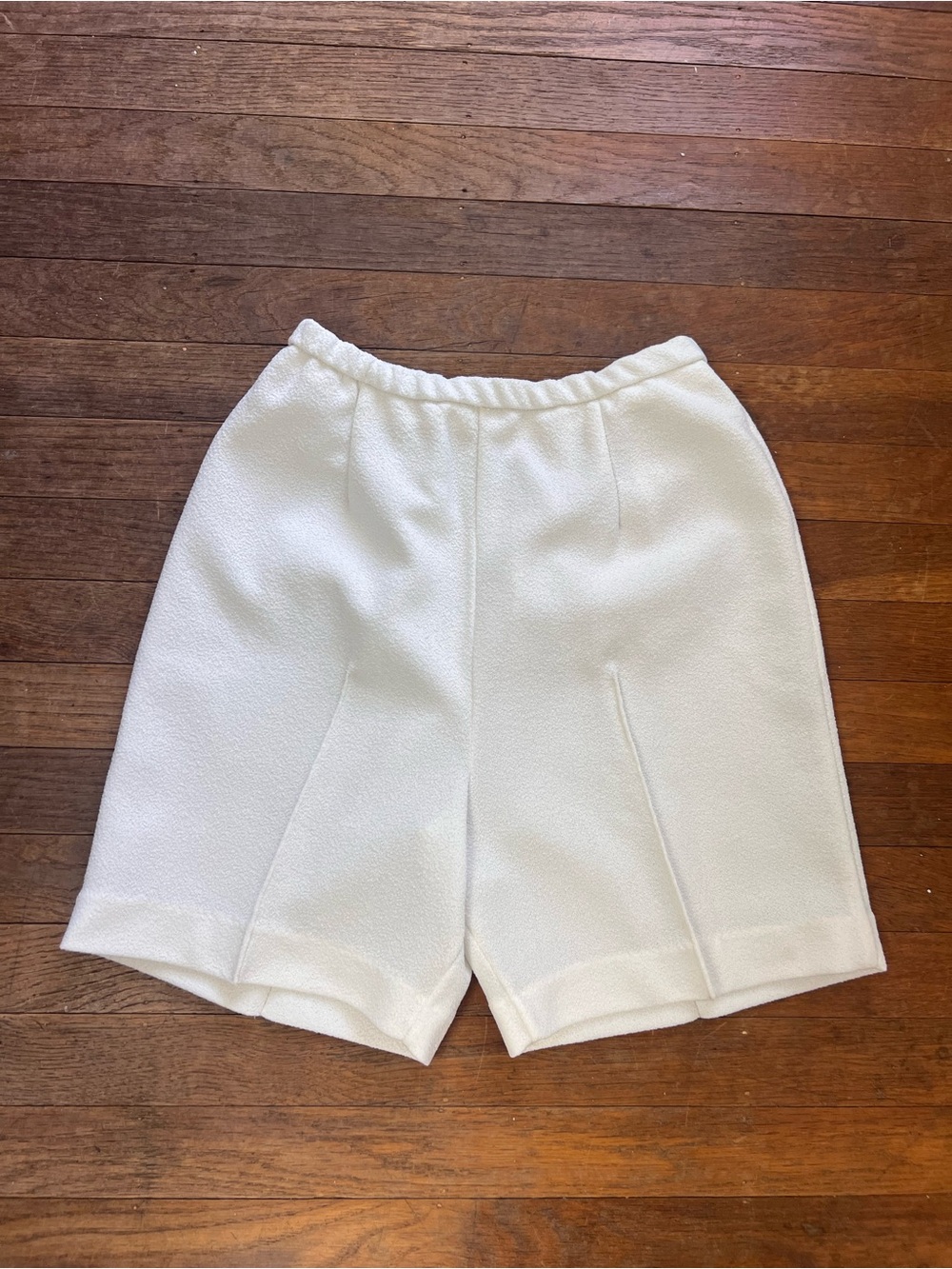 1960’s Vintage Sears Roebuck Women's White Pull On Knit Pin Tucked Shorts S M